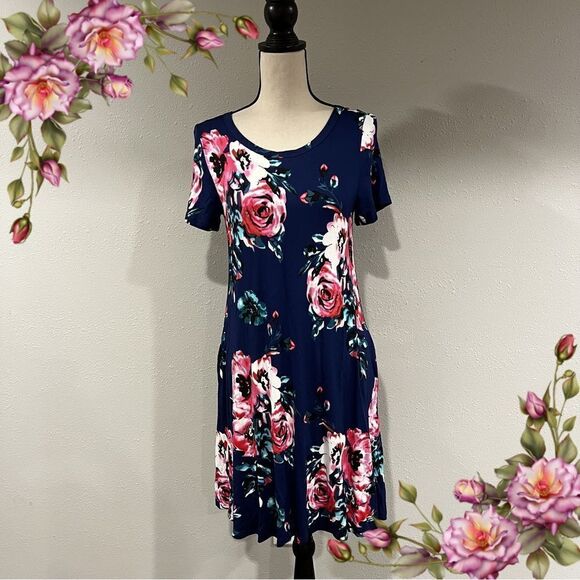 Floral short sleeve dress - Picture 1 of 9